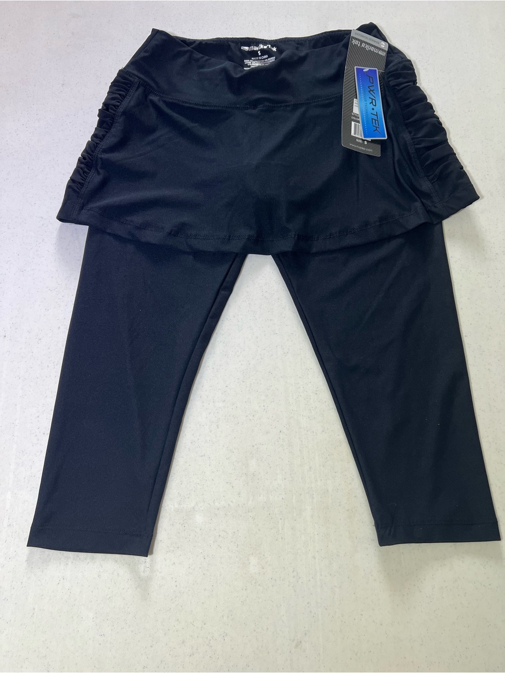 NWT Marika Tek PWR-TEK Ruched Skirted Capri Leggings - Black (Size Small) - Picture 2 of 7